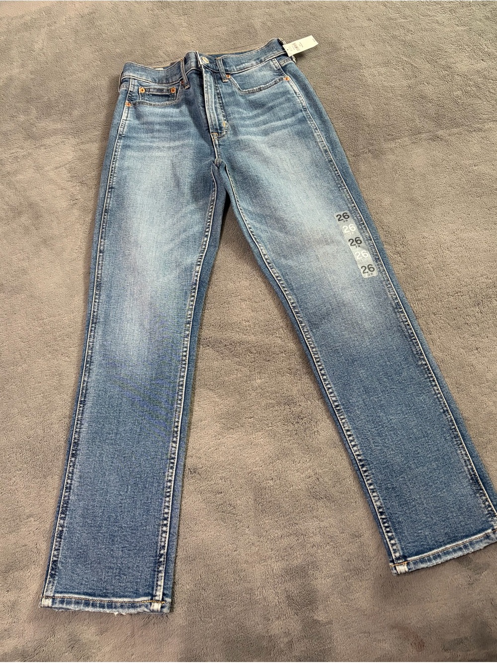 GAP Straight-Leg women’s  Jeans in Medium Blue Wash